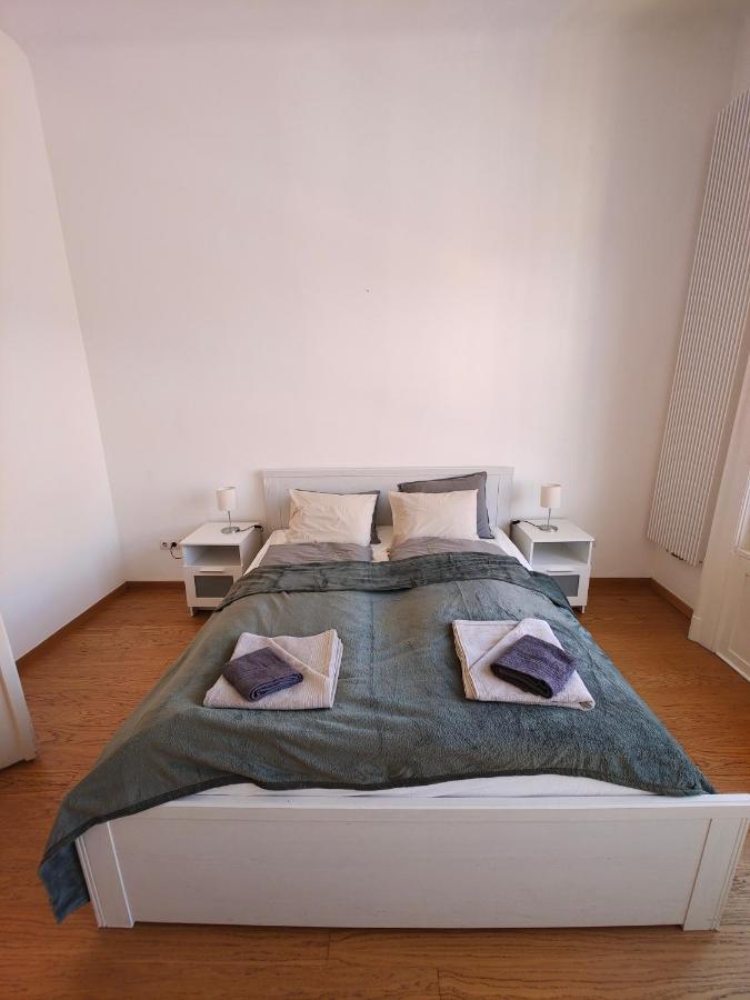 City Center 1, Cozy 2Br In The City Center! Budapest Luaran gambar
