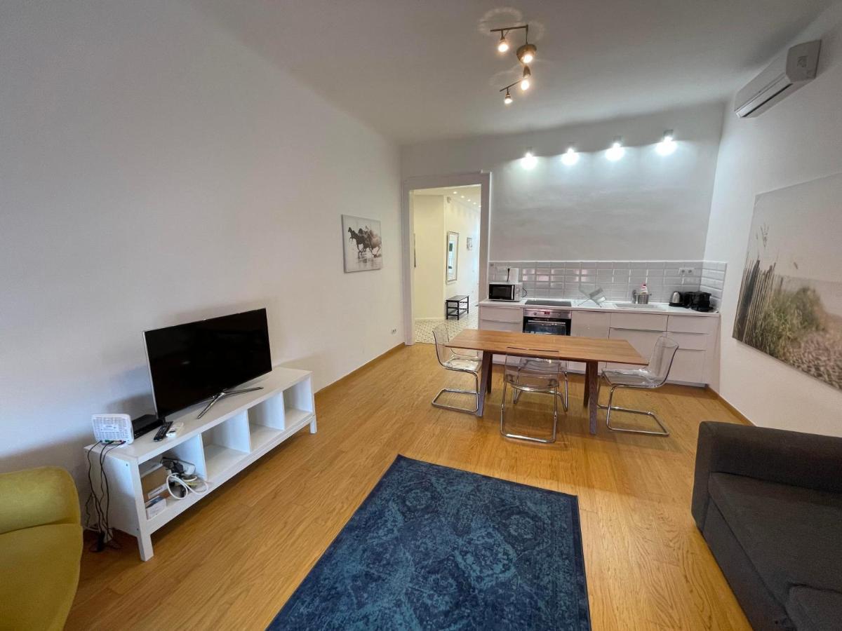 City Center 1, Cozy 2Br In The City Center! Budapest Luaran gambar