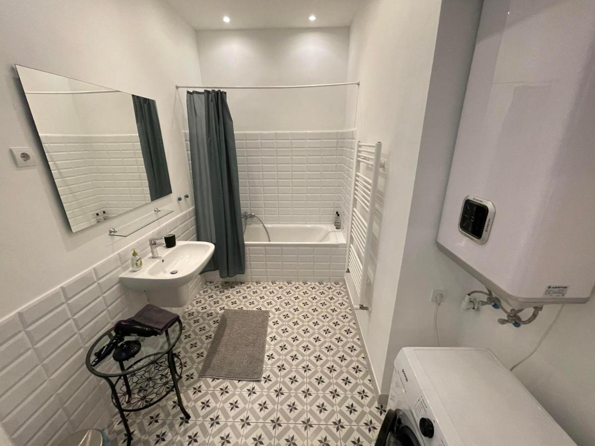 City Center 1, Cozy 2Br In The City Center! Budapest Luaran gambar